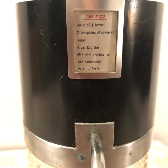 Rare cordless mix and serve drink dispenser - Picture 8 of 16